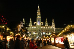 ウィーン市庁舎前のクリスマスマーケット